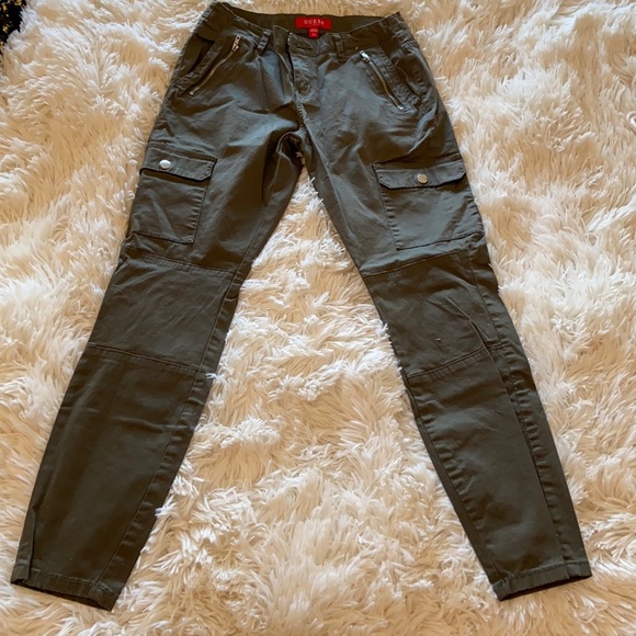 GUESS CARGO PANTS! sexy and stylish! - Picture 1 of 2